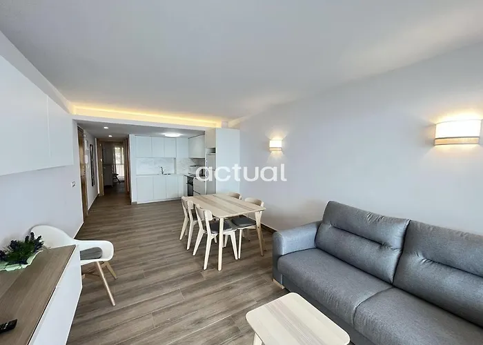 Alexandra C-4 *